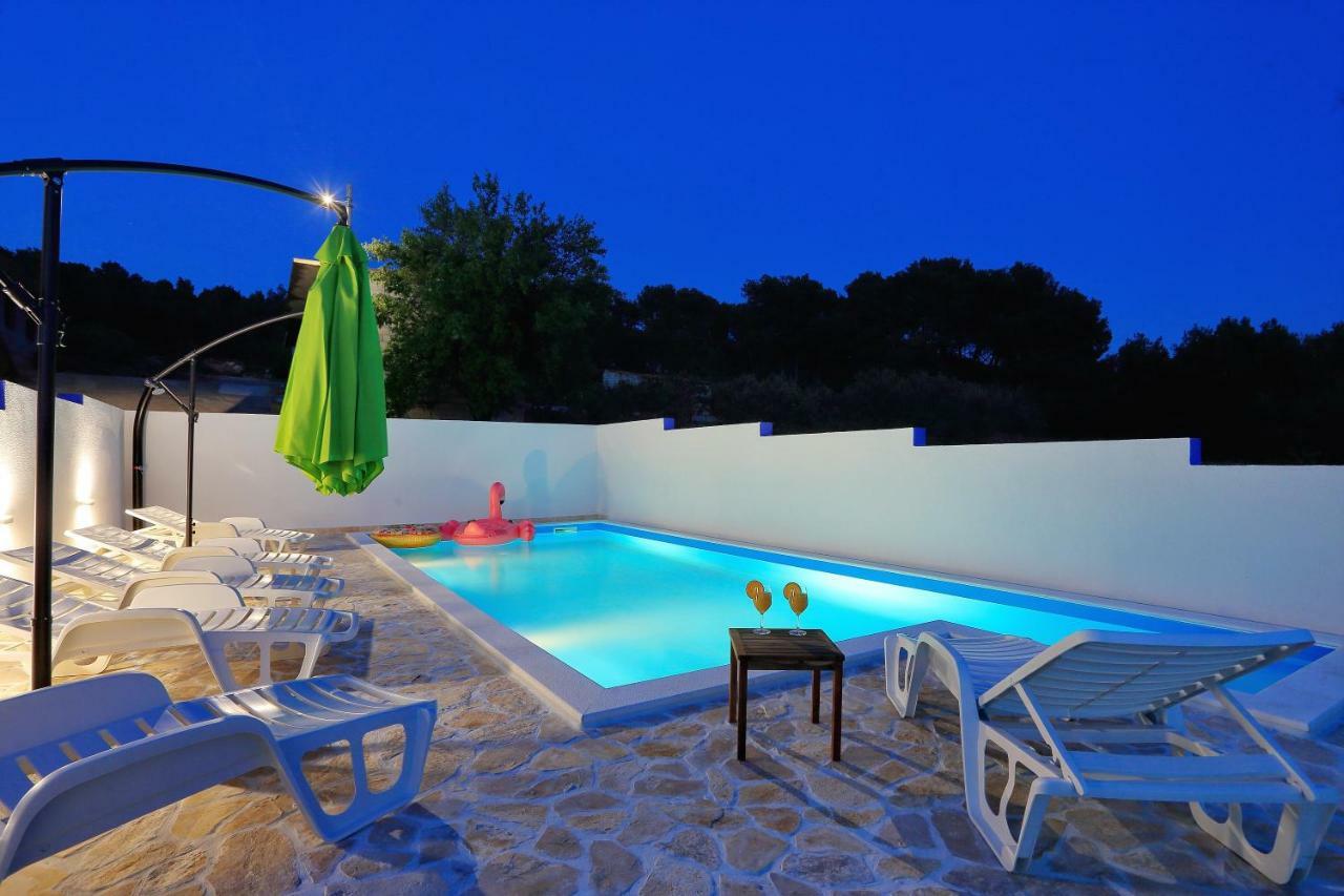 Apartment And Pool Nika Bibinje Exterior photo